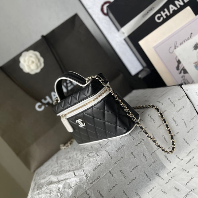 CHANEL 26S VANITY BAG 19 IN BLACK QUILTED LAMBSKIN SILVER HARDWARE