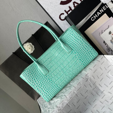 CHANEL 26S CERF TOTE BAG 39 IN MINT GREEN CALFSKIN CROCODILE EMBOSSED GOLD HARDWARE