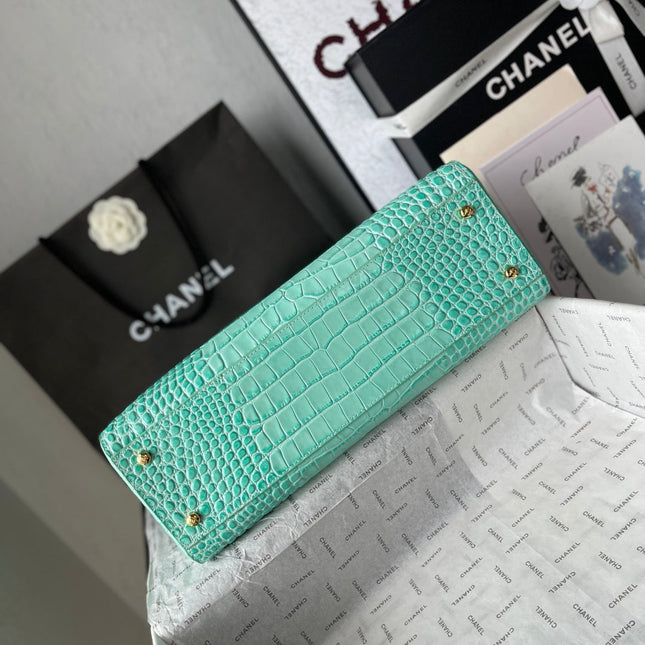 CHANEL 26S CERF TOTE BAG 39 IN MINT GREEN CALFSKIN CROCODILE EMBOSSED GOLD HARDWARE