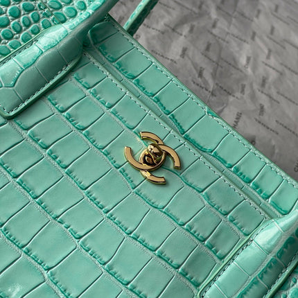 CHANEL 26S CERF TOTE BAG 39 IN MINT GREEN CALFSKIN CROCODILE EMBOSSED GOLD HARDWARE
