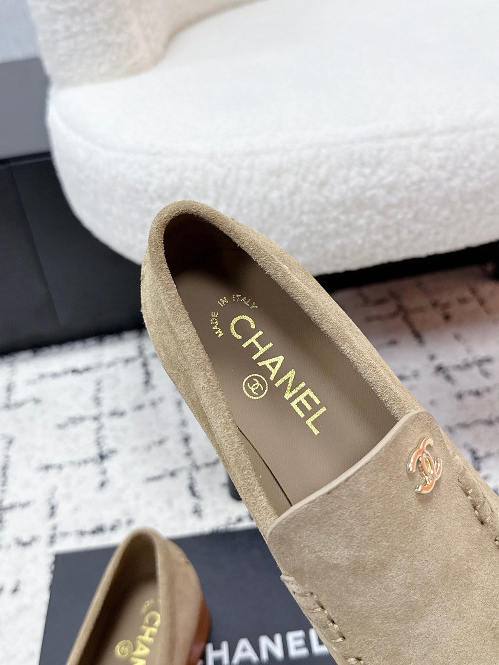 CHANEL 26S LOAFERS IN BEIGE SUEDE WITH CC LOGO