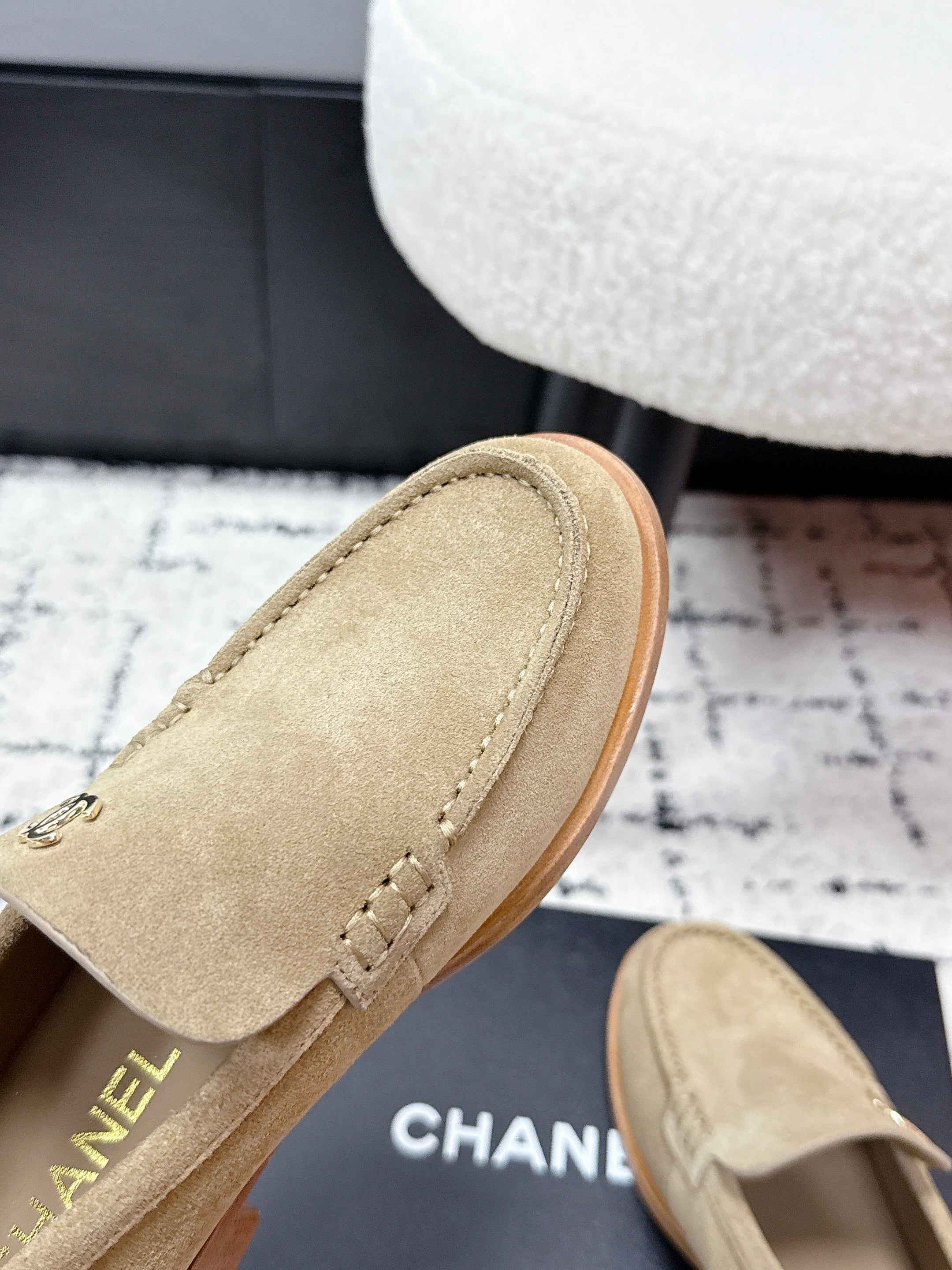 CHANEL 26S LOAFERS IN BEIGE SUEDE WITH CC LOGO