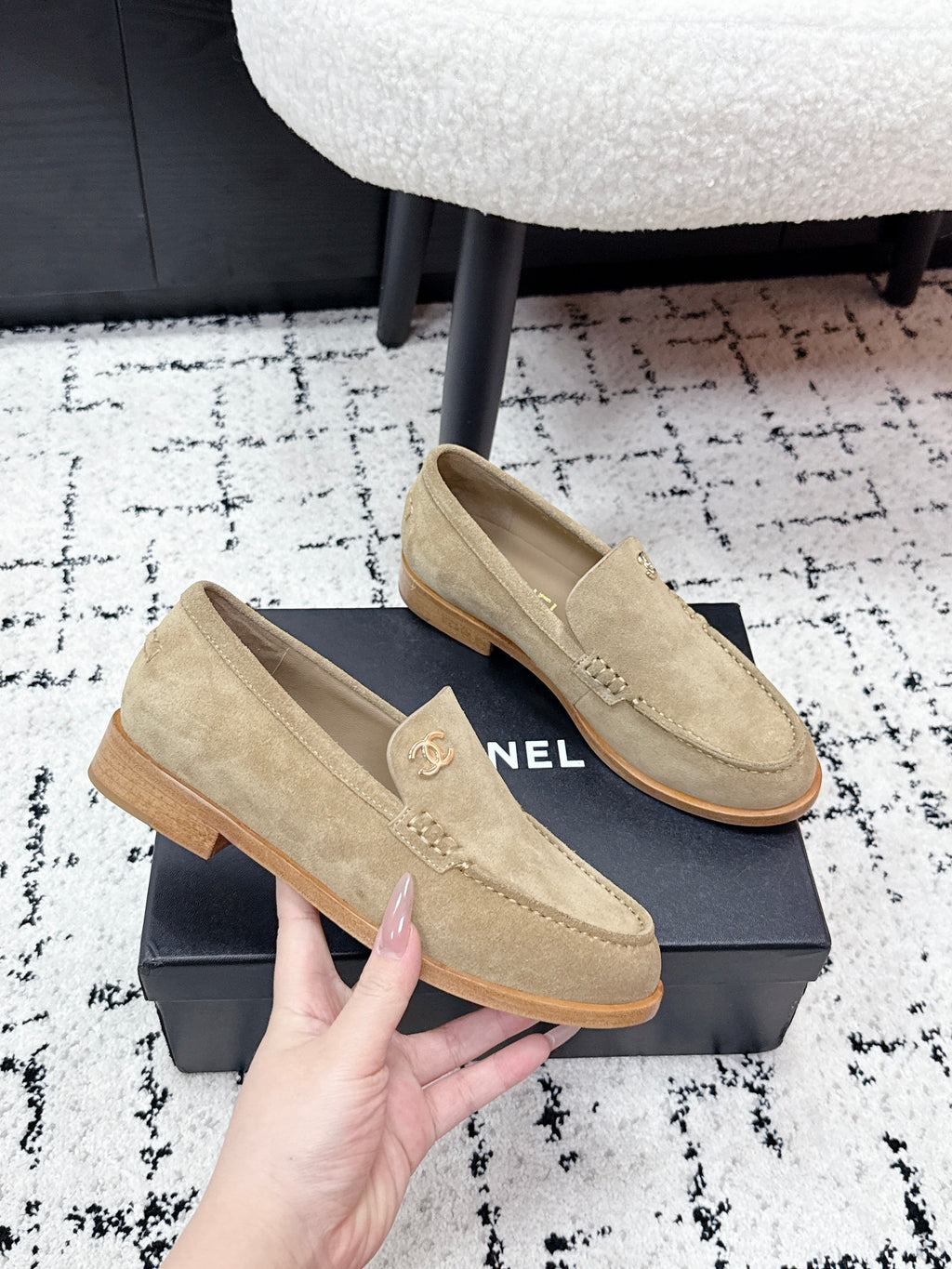 CHANEL 26S LOAFERS IN BEIGE SUEDE WITH CC LOGO