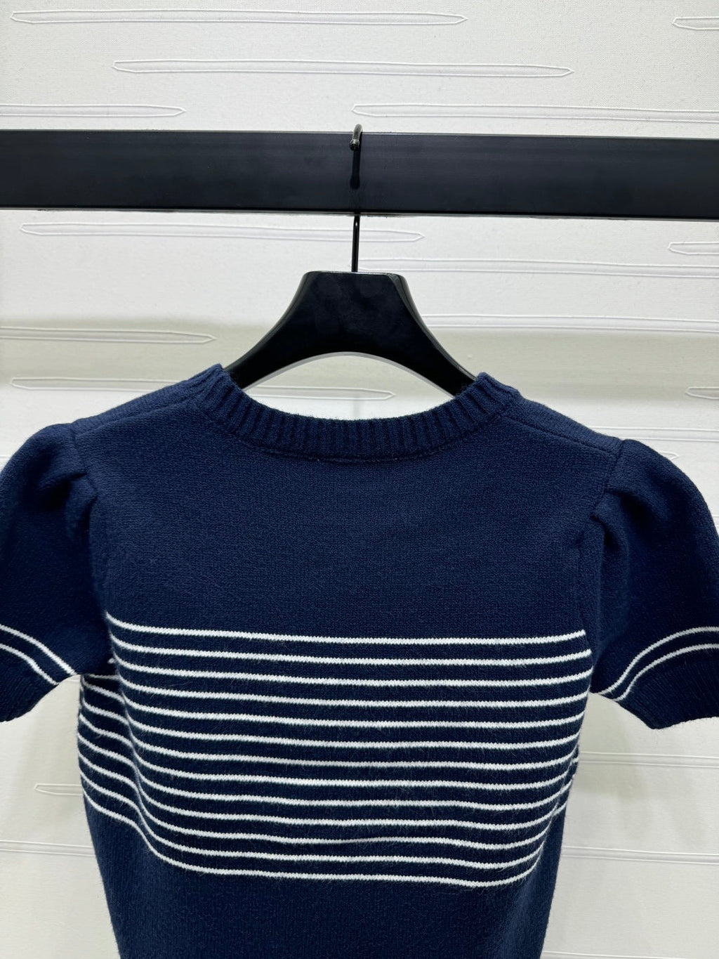 CHANEL SHORT-SLEEVE KNITTED PUFF-SLEEVE TOP 274951