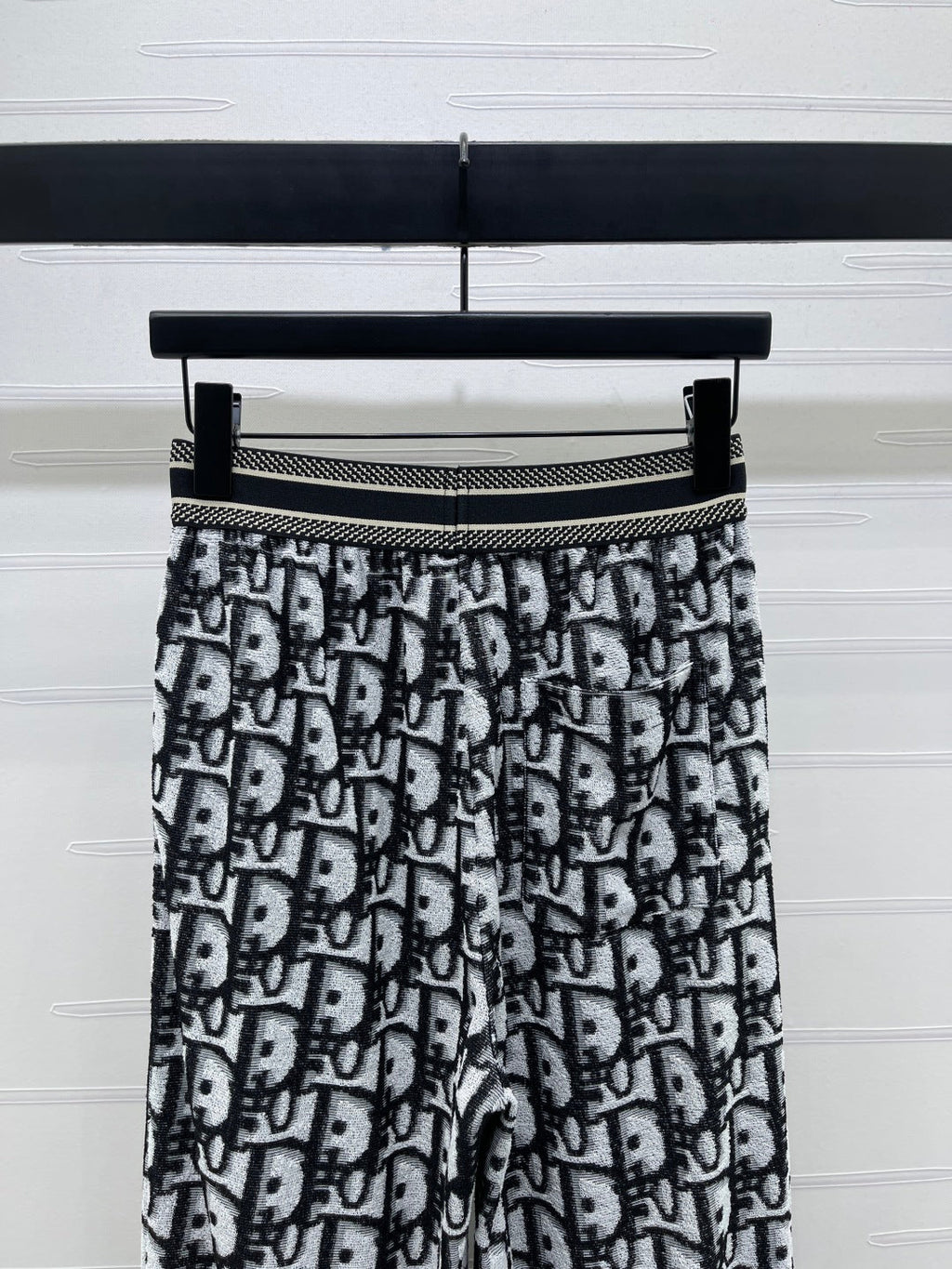 DIOR 25S STRAIGHT-LEG PANTS STYLE 136
