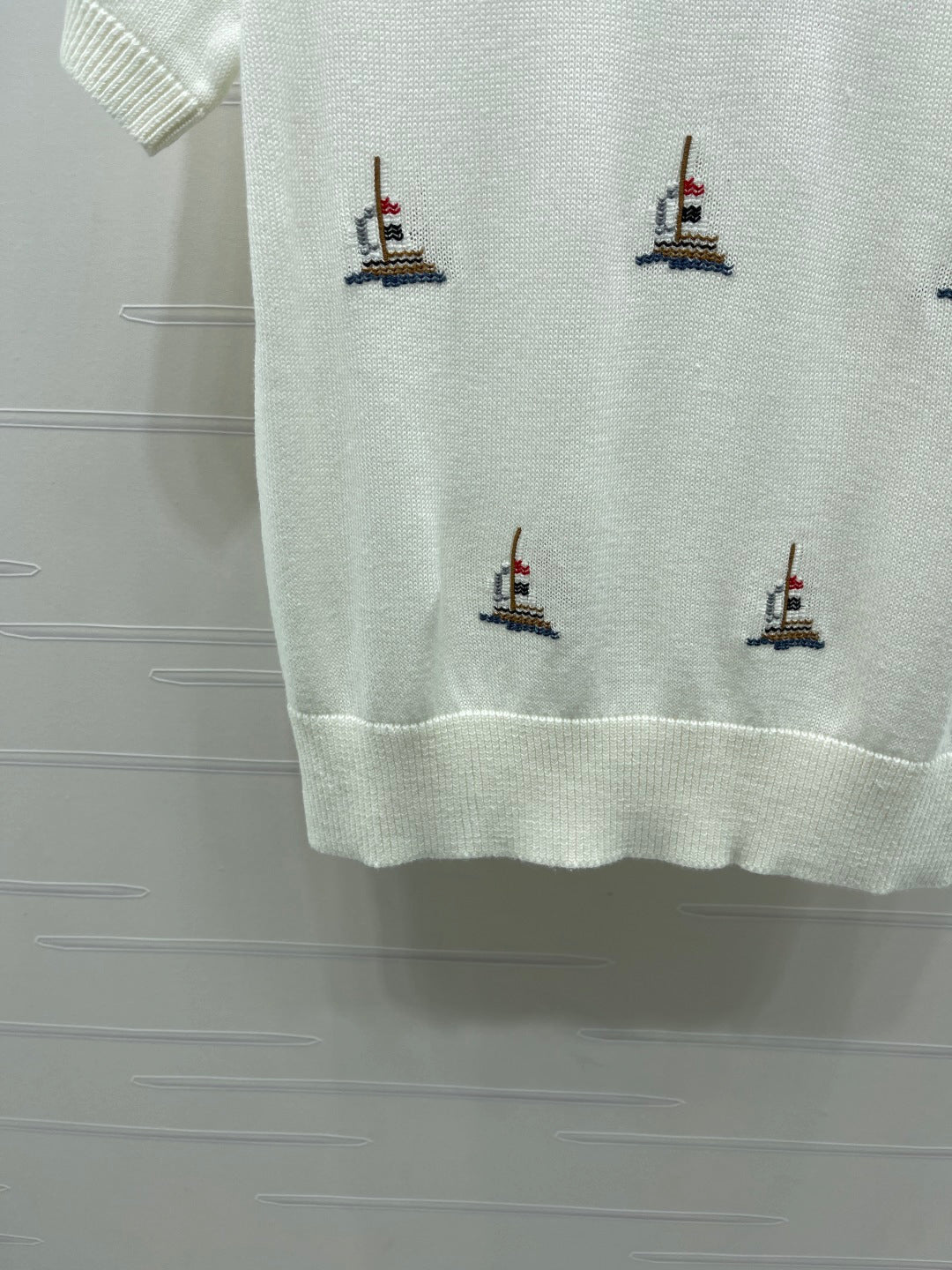 THOM 26S SHORT-SLEEVE KNIT TOP STYLE 223