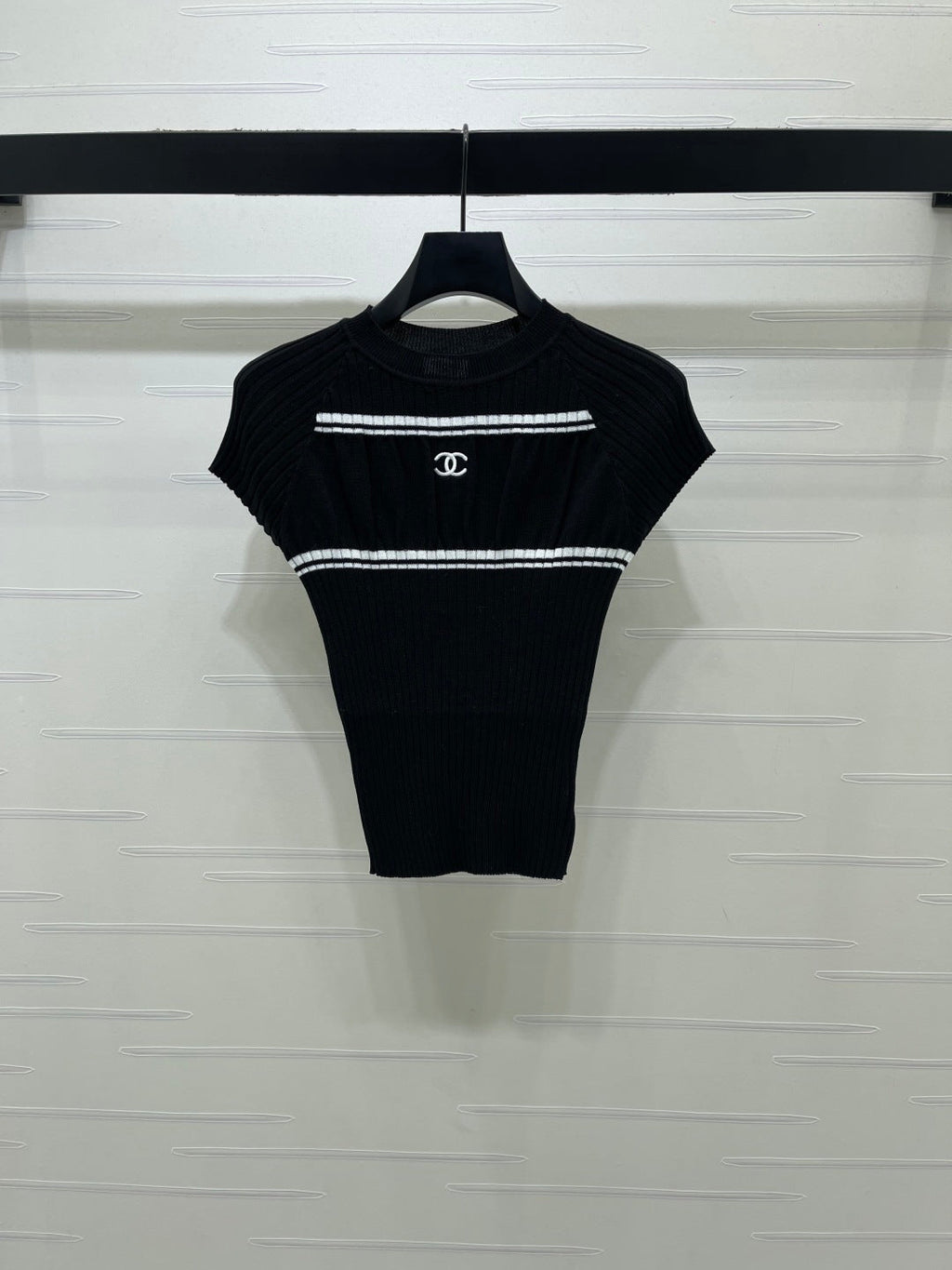 CHANEL 26S SHORT-SLEEVE KNIT TOP 1341