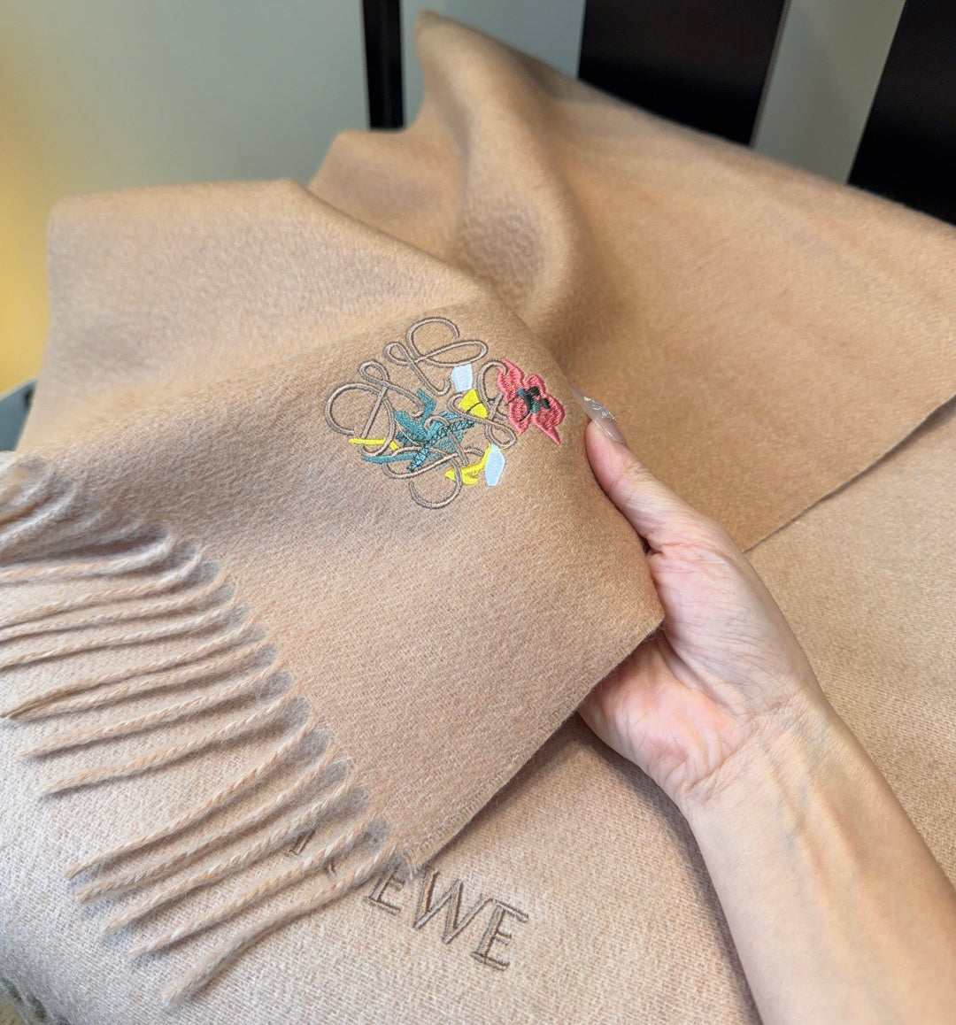 LOEWE 26S SCARF 180 IN CASHMERE WOOL 130388