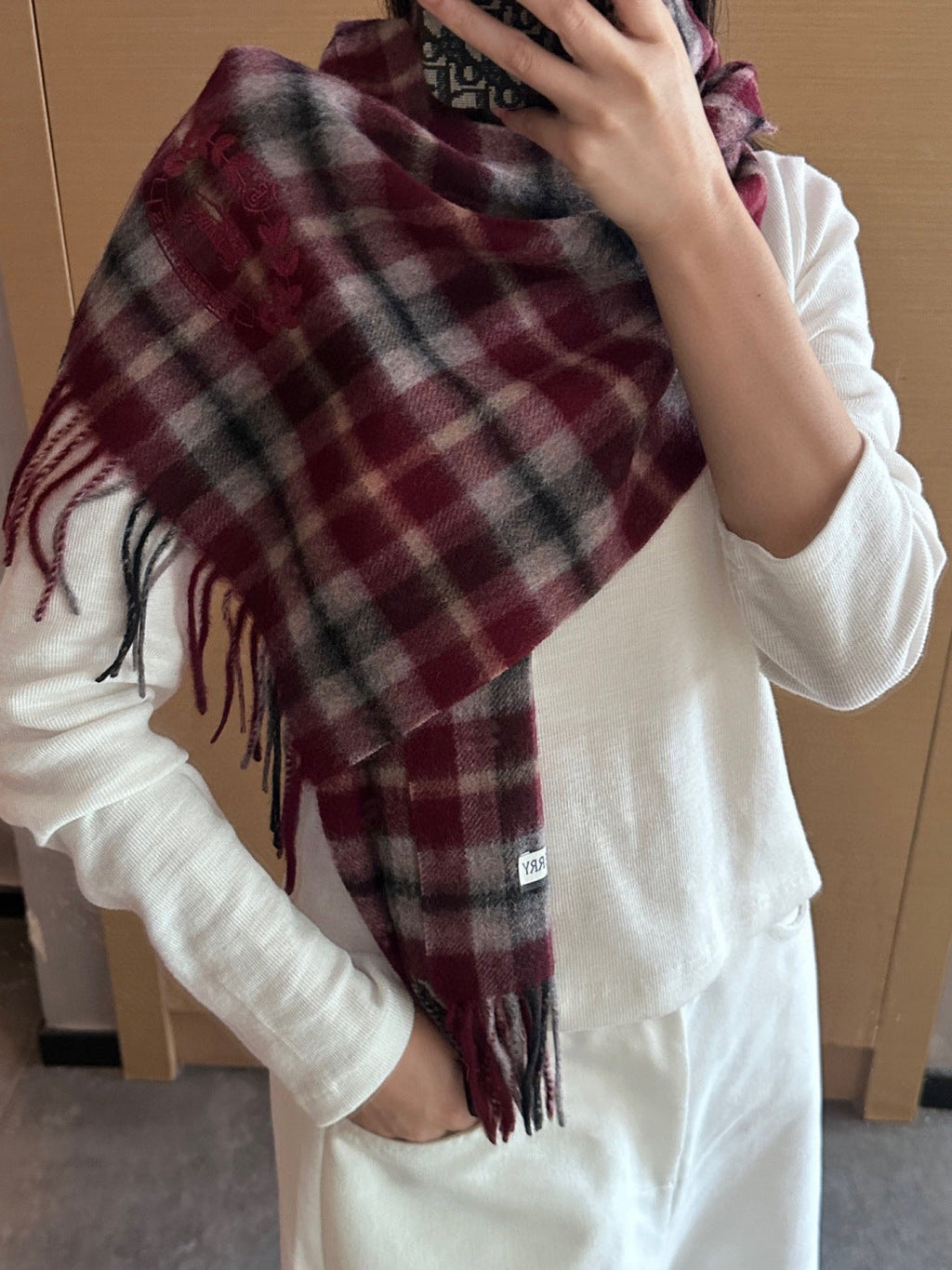 BURBERRY 26S SCARF 180CM IN CASHMERE 143356