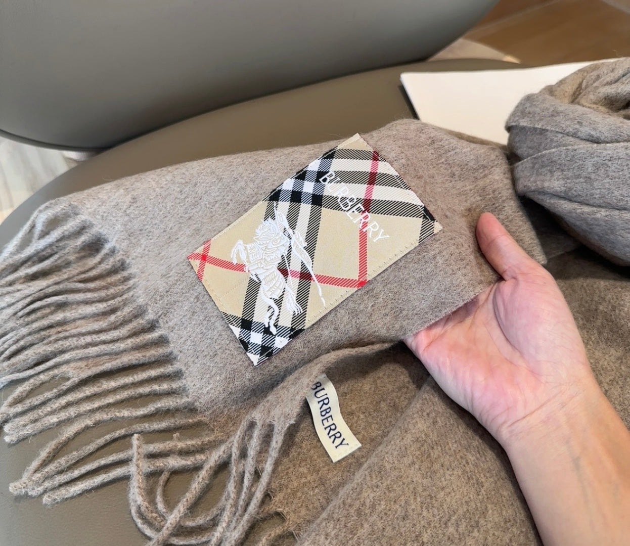 BURBERRY 26S SCARF 180CM IN CASHMERE 190148