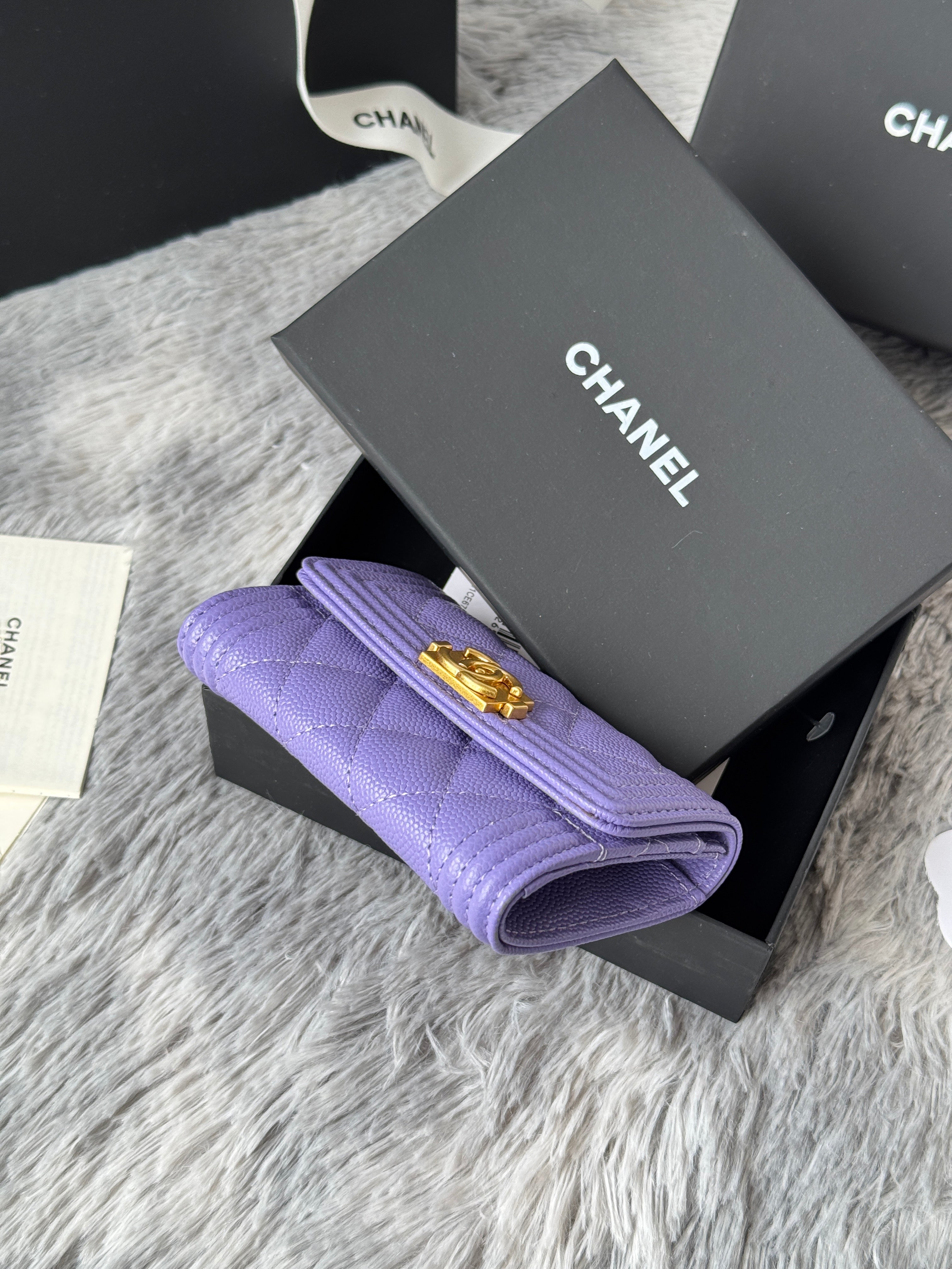 LEBOY WALLET 11 IN BABY PURPLE GRAINED CALFSKIN GOLD-TONE HARDWARE