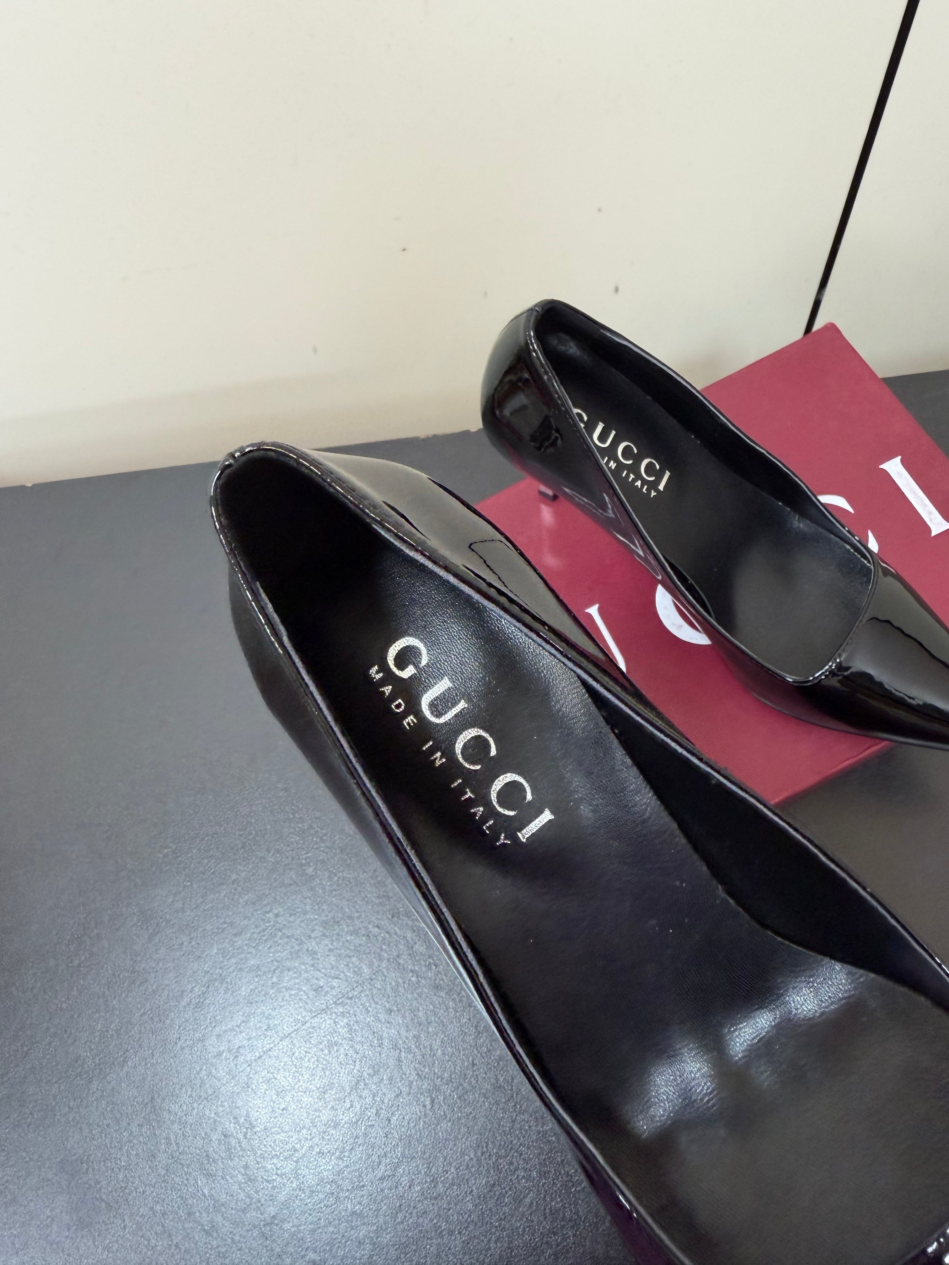 GUCCI 26S POINTED TOE PUMPS 85MM IN BLACK PATENT CALFSKIN