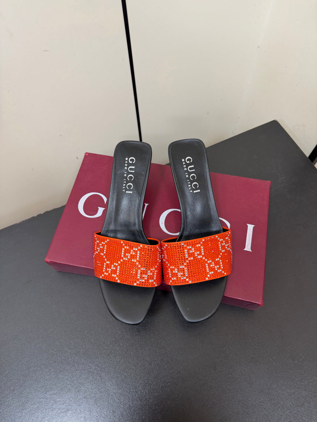 GUCCI 26S MULE SANDALS 55MM IN ORANGE SATIN CRYSTAL GG