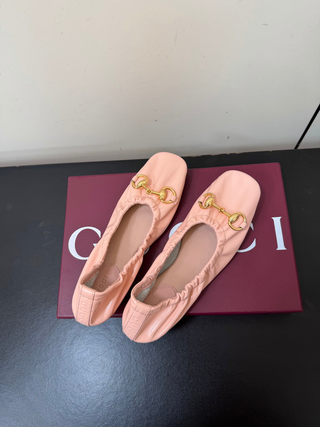 GUCCI 26S BALLET FLATS IN LIGHT PINK SHINY CALFSKIN GOLD HARDWARE