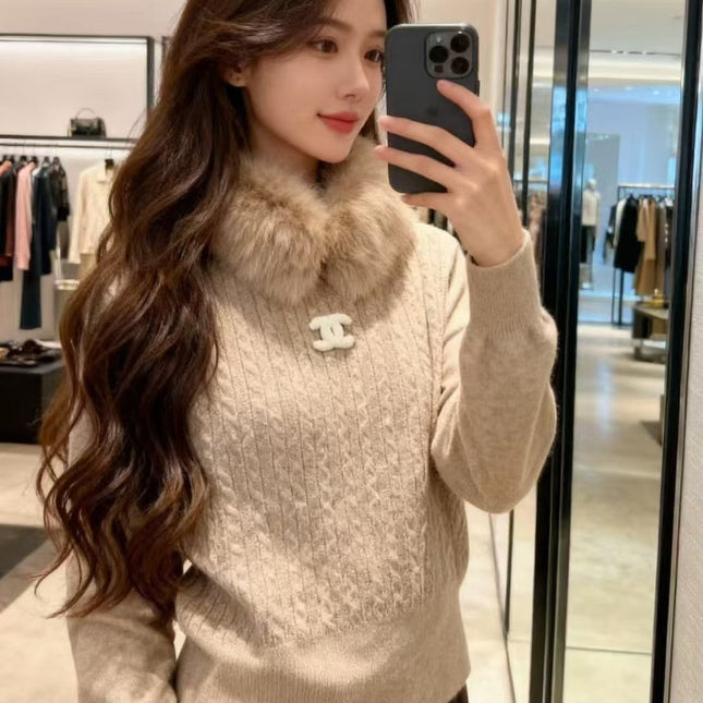 CHANEL 25S SWEATER WITH SCARF 522