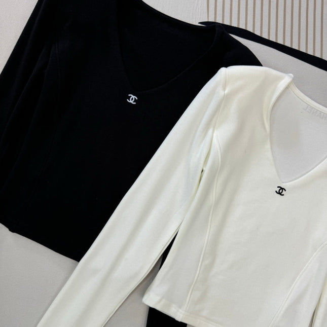CHANEL 25S V-NECK T-SHIRT 608
