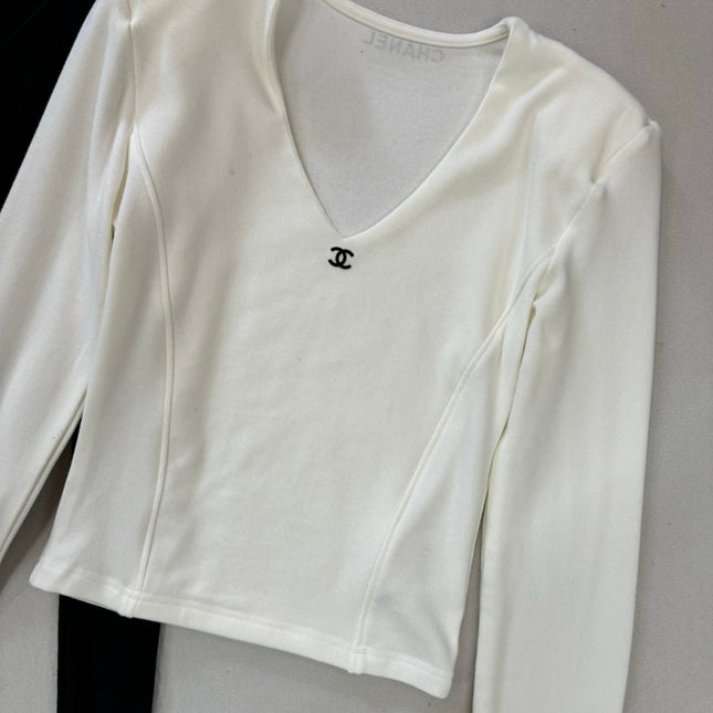 CHANEL 25S V-NECK T-SHIRT 608