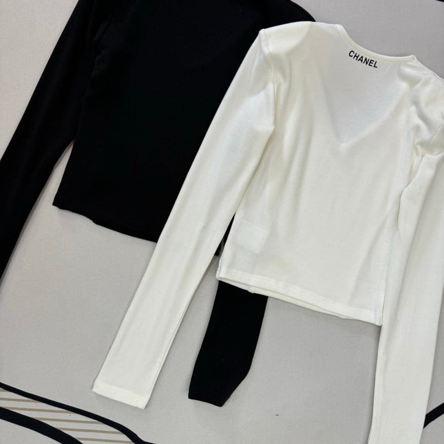 CHANEL 25S V-NECK T-SHIRT 608
