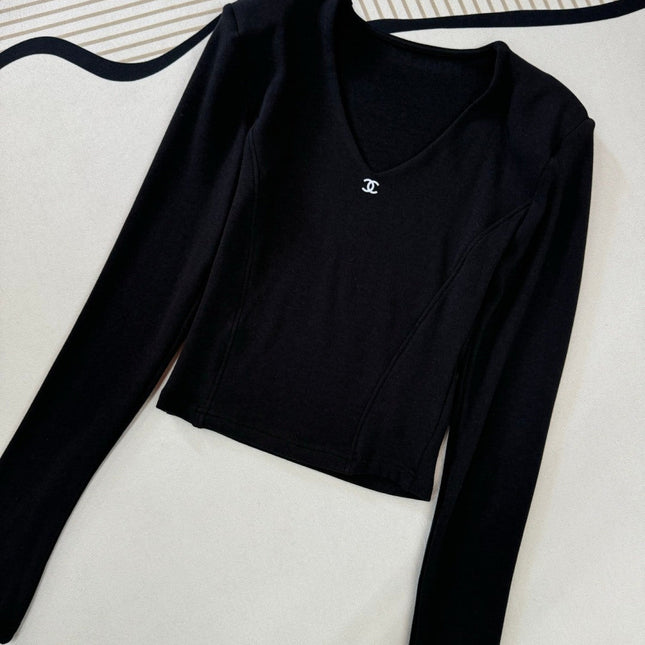 CHANEL 25S V-NECK T-SHIRT 608