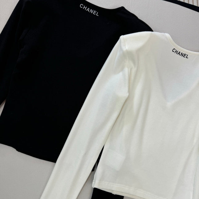 CHANEL 25S V-NECK T-SHIRT 608