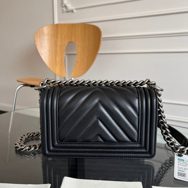 CHANEL 25S BOY BAG 20 IN BLACK LAMBSKIN