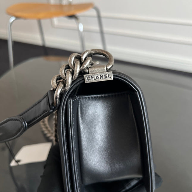 CHANEL 25S BOY BAG 20 IN BLACK LAMBSKIN