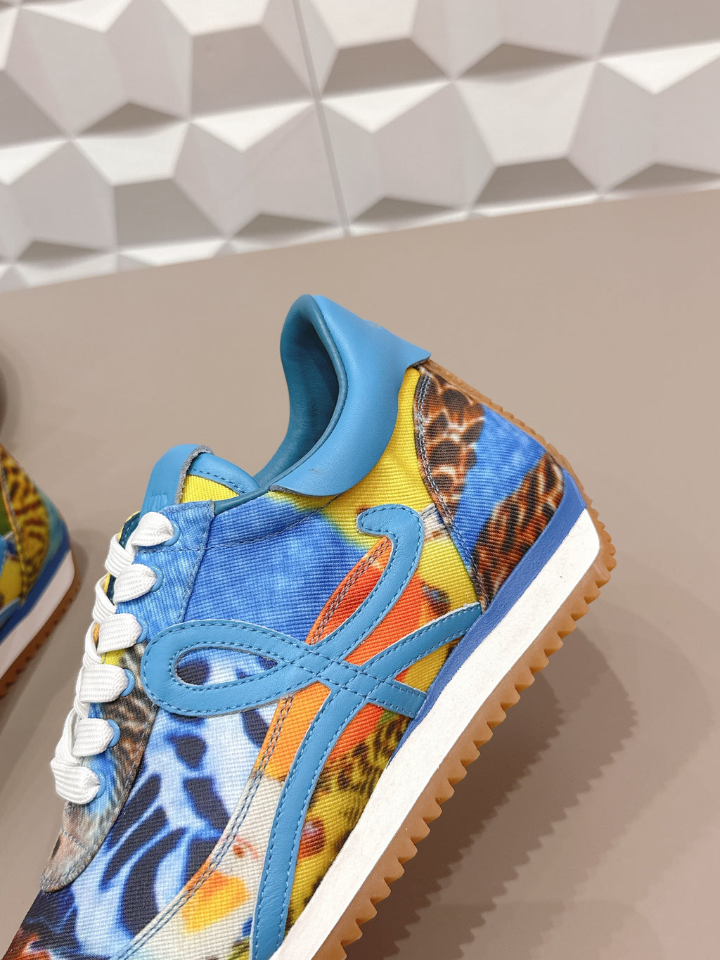LOEWE 26S FLOW RUNNER SNEAKER IN MULTICOLOR FABRIC AND CALFSKIN STYLE 3