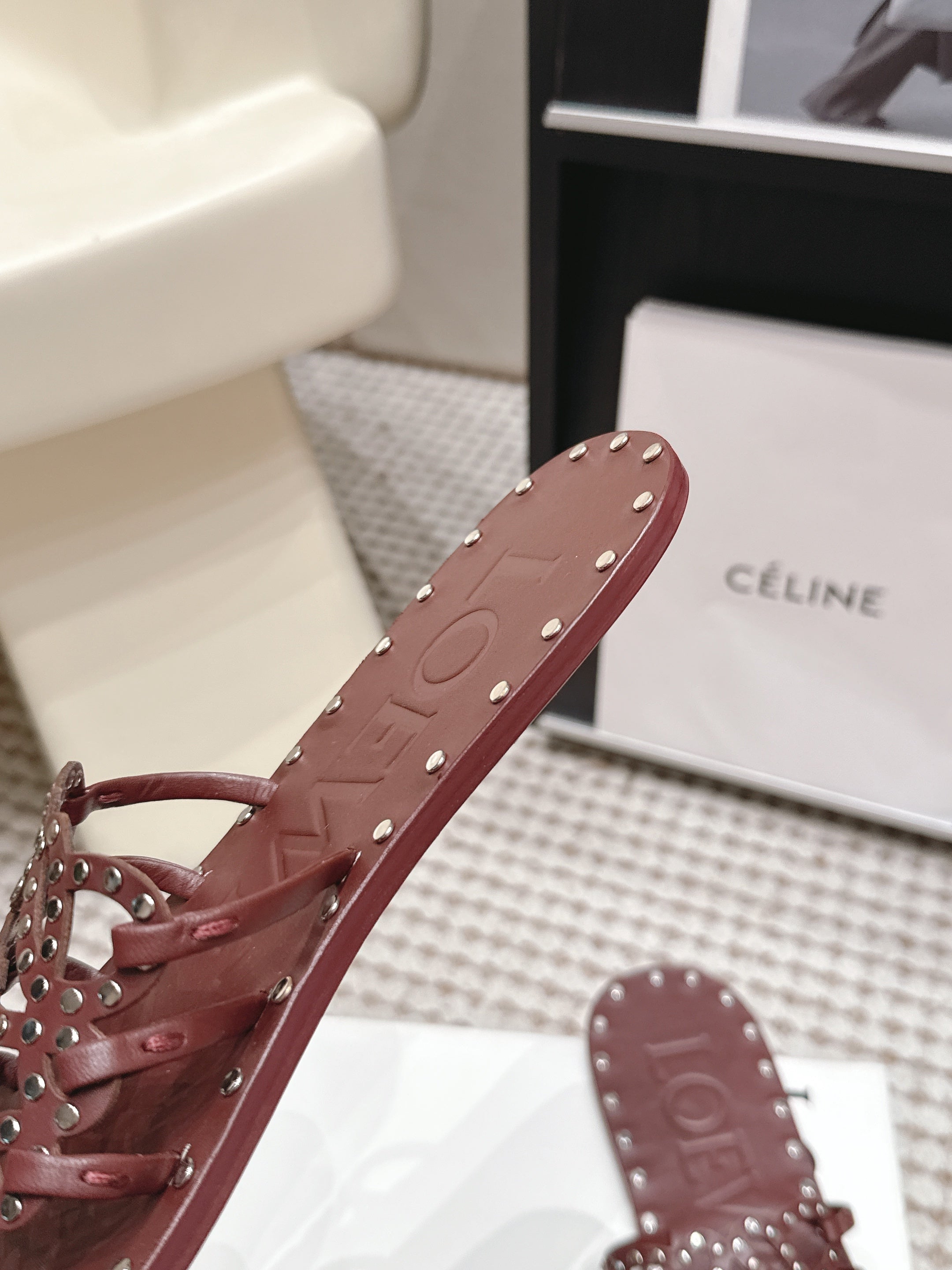 LOEWE 26S PETAL ANAGRAM SLIDE IN DARK BROWN CALFSKIN WITH STUDS
