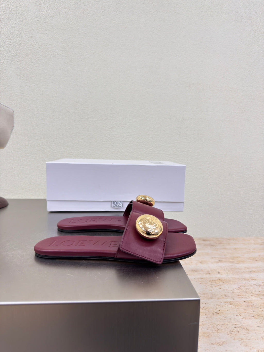LOEWE 26S PEBBLE SLIDE IN BURGUNDY RED CALFSKIN GOLD HARDWARE