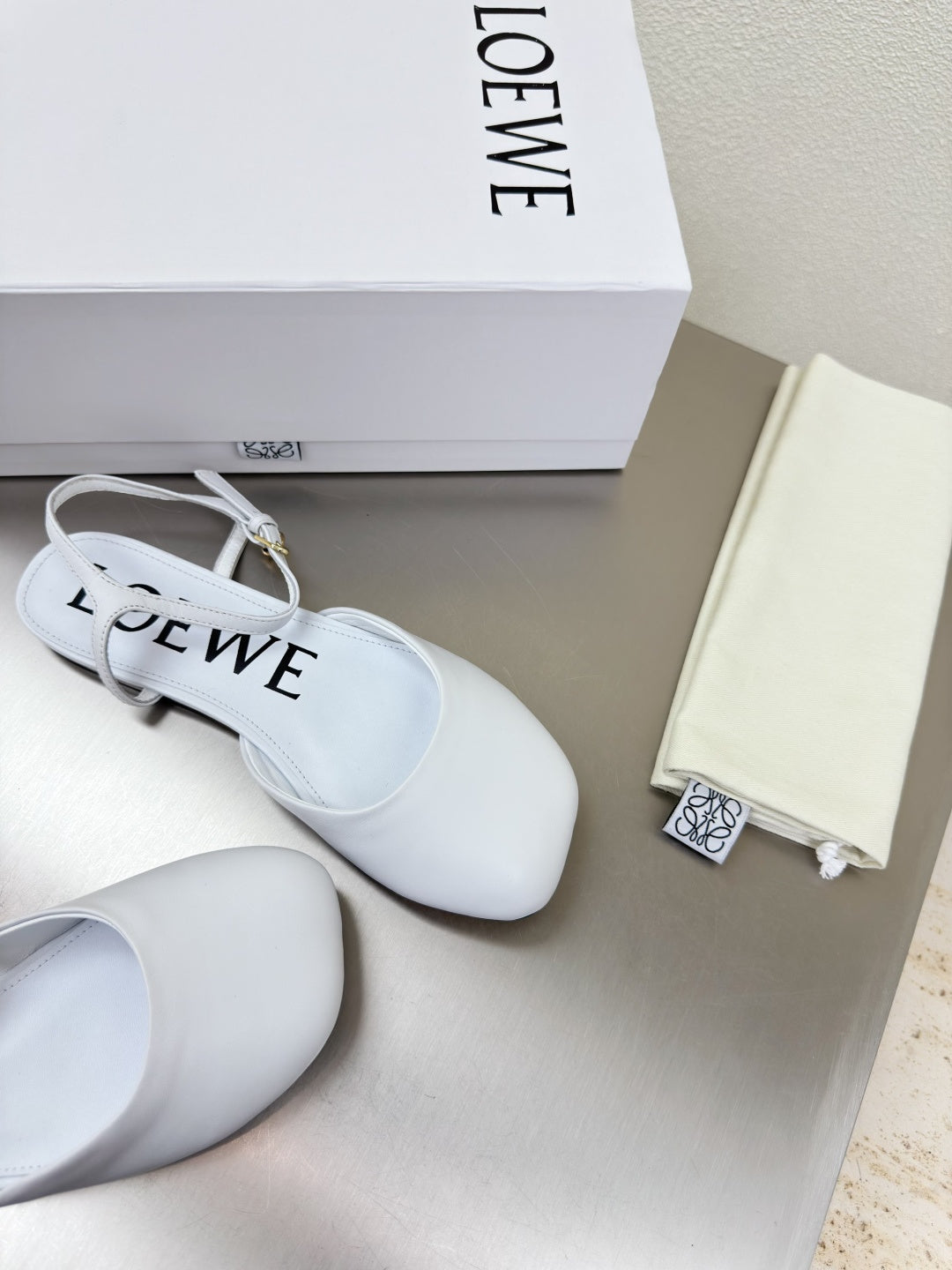 LOEWE 26S SLINGBACK FLAT PUMPS IN WHITE CALFSKIN