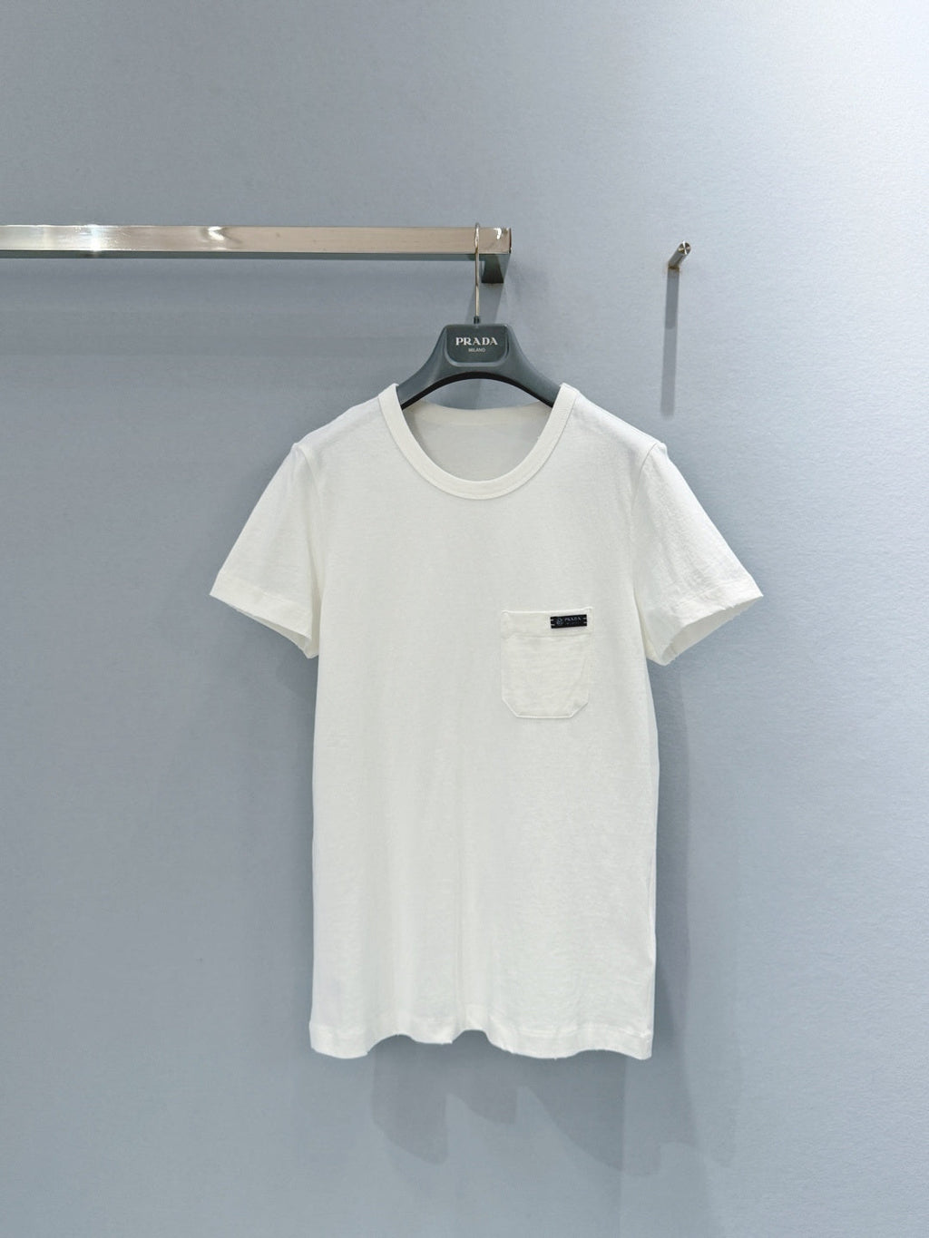 PRADA 26S T-SHIRT STYLE 900