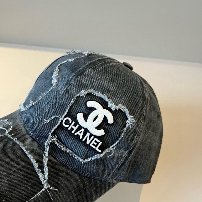 CHANEL 26S BASEBALL CAP 337972