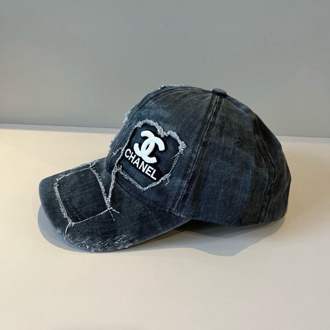 CHANEL 26S BASEBALL CAP 337972