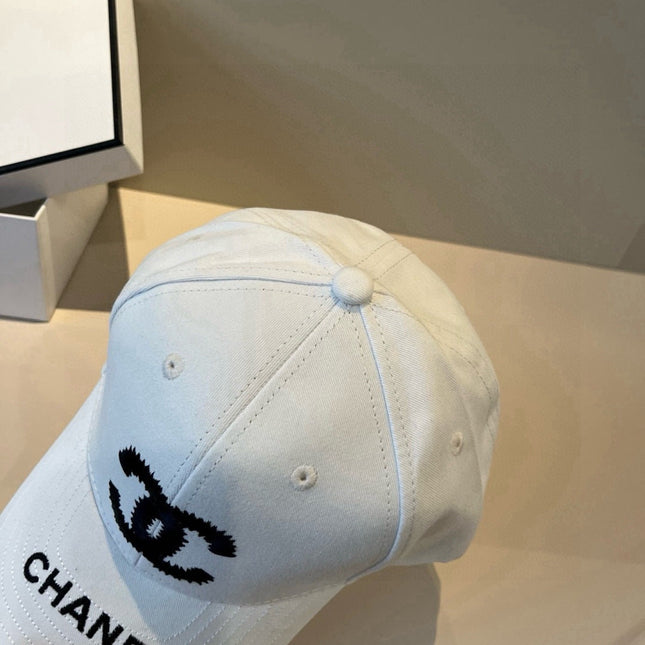 CHANEL 26S BASEBALL CAP EMBROIDERED CC LOGO 337967