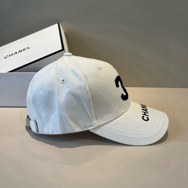 CHANEL 26S BASEBALL CAP EMBROIDERED CC LOGO 337967