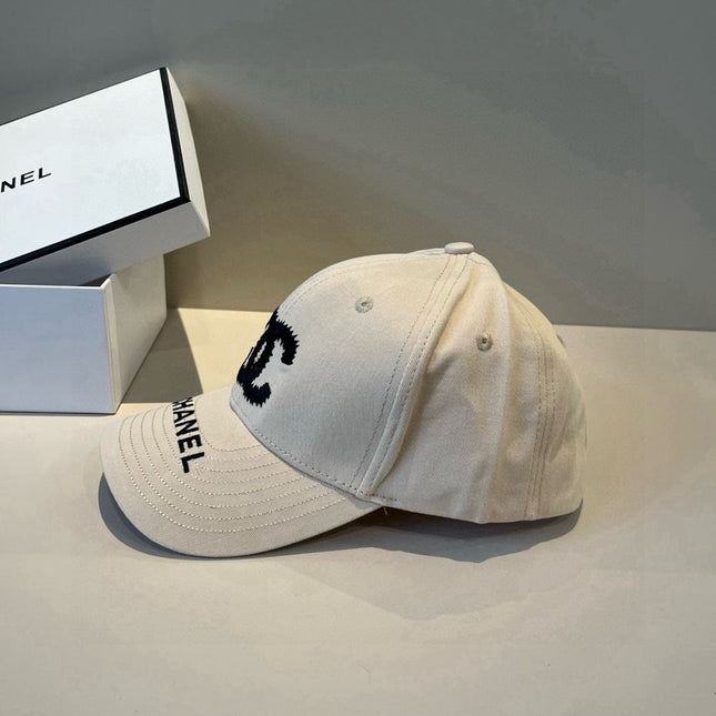 CHANEL 26S BASEBALL CAP EMBROIDERED CC LOGO 337968