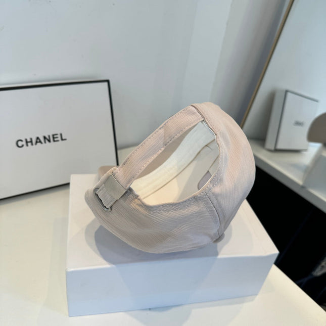 CHANEL 26S BASEBALL CAP WITH CRYSTAL CC LOGO 337986