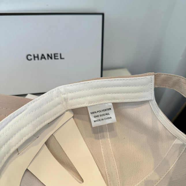 CHANEL 26S BASEBALL CAP WITH CRYSTAL CC LOGO 337986