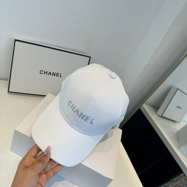 CHANEL 26S BASEBALL CAP WITH CRYSTAL CC LOGO 337987