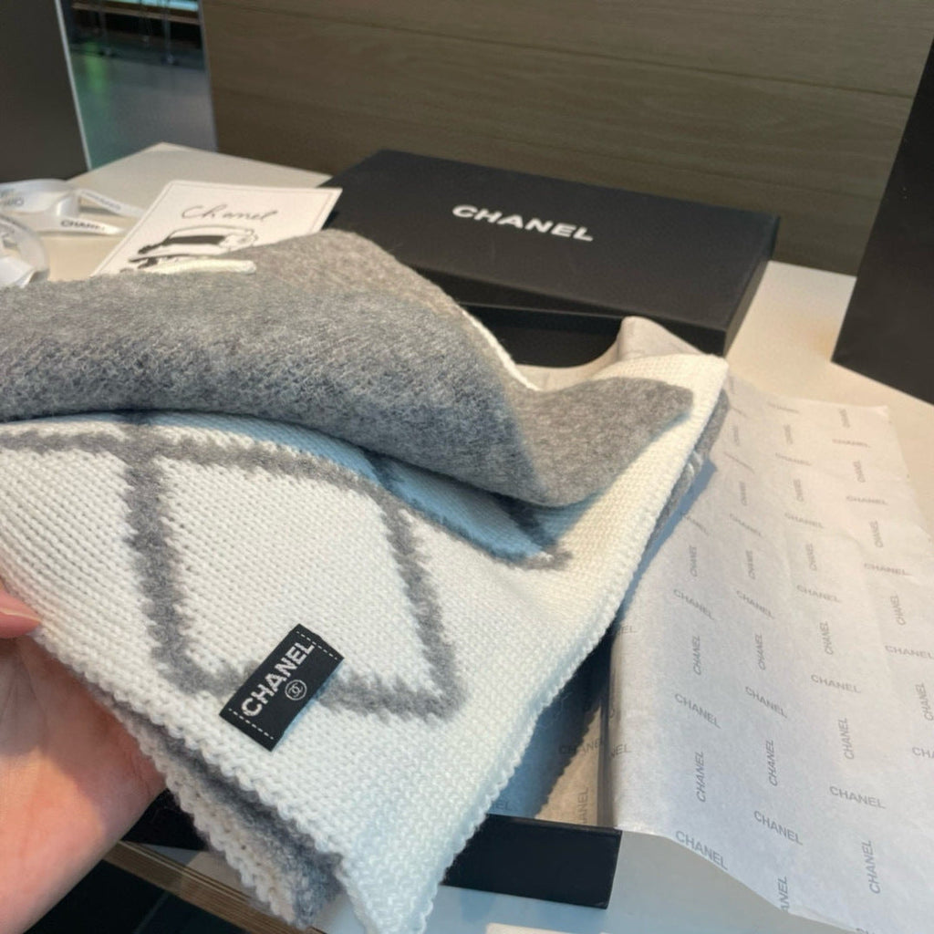 CHANEL 25S SCARF 180 IN CASHMERE 883364