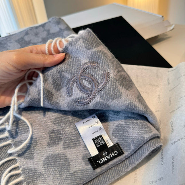 CHANEL 25S SCARF 180 IN CASHMERE 989900