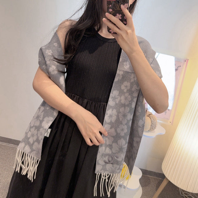 CHANEL 25S SCARF 180 IN CASHMERE 989900