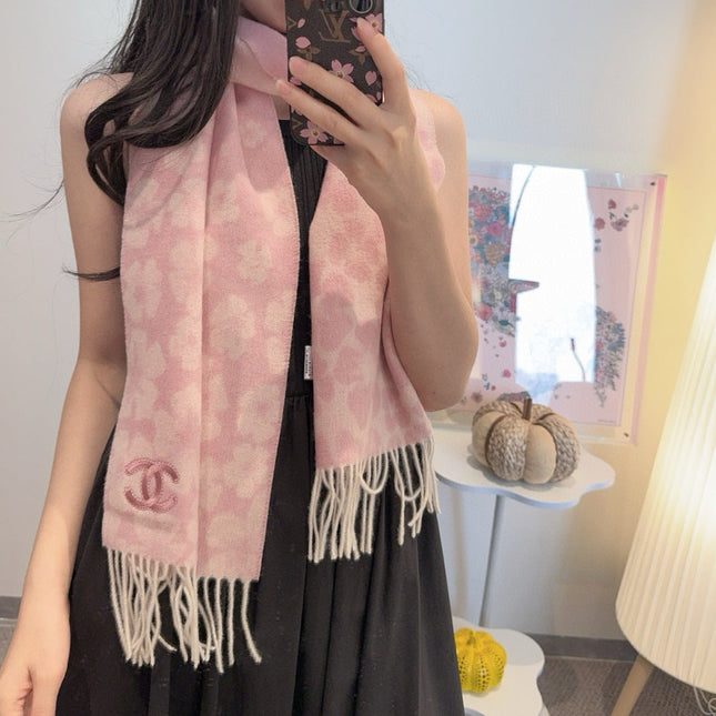 CHANEL 25S SCARF 180 IN CASHMERE 989901