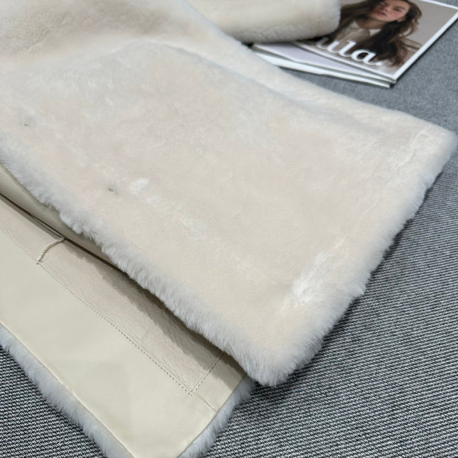 CHANEL 25S SHEEP FUR COAT 506