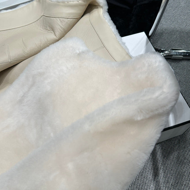 CHANEL 25S SHEEP FUR COAT 506