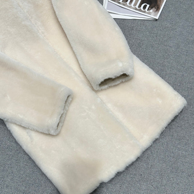 CHANEL 25S SHEEP FUR COAT 506