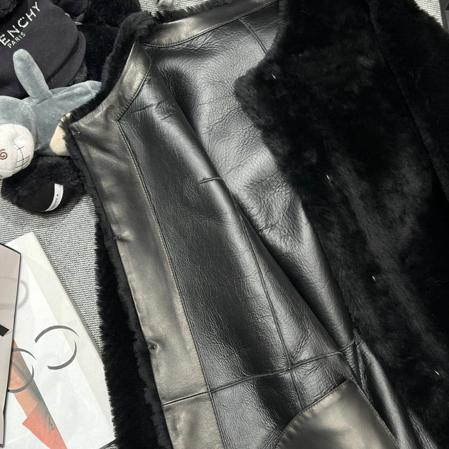 CHANEL 25S SHEEP FUR COAT 505
