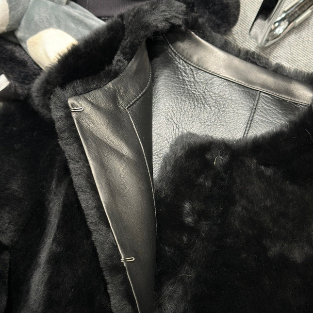 CHANEL 25S SHEEP FUR COAT 505