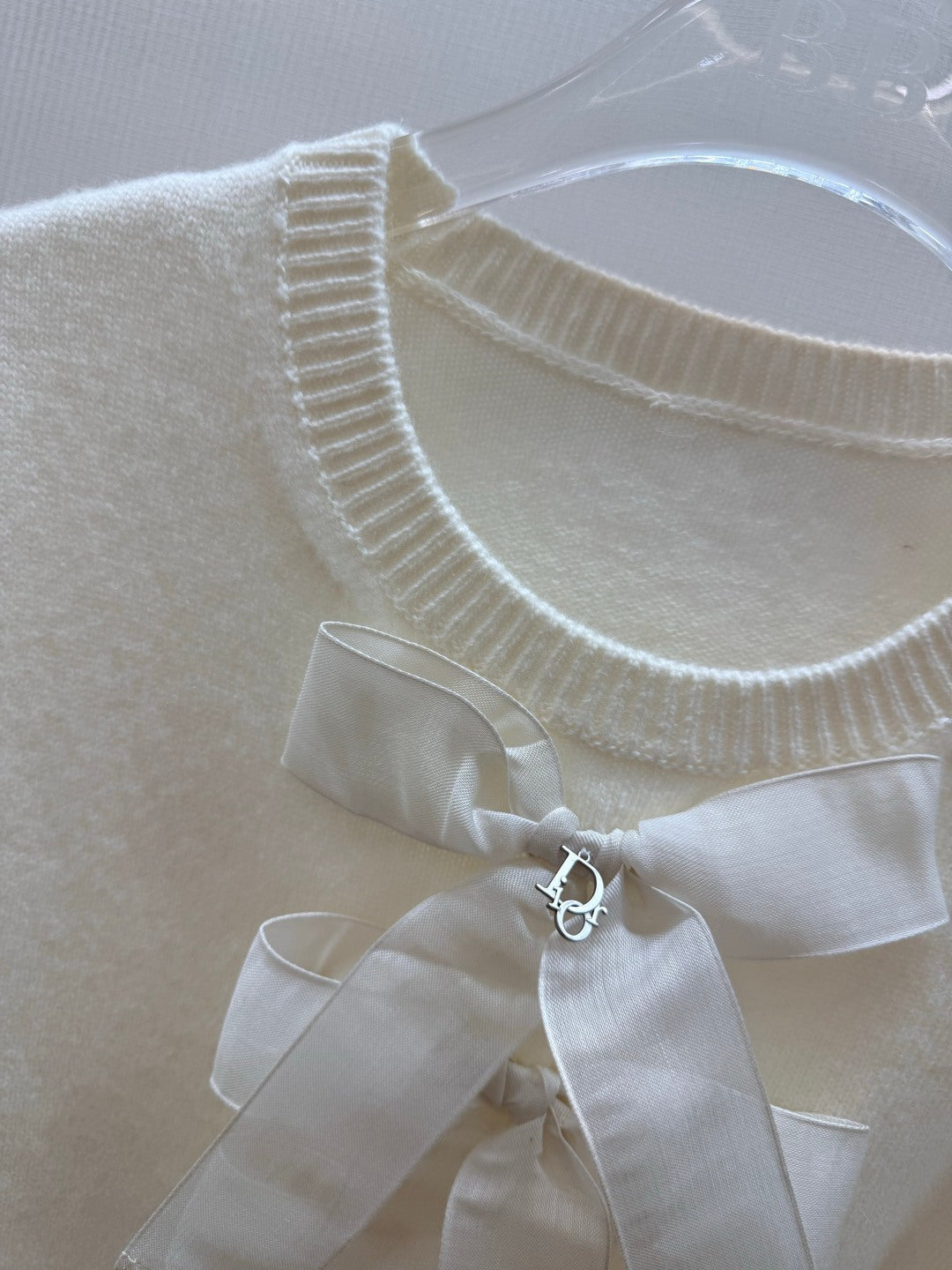 DIOR 26S BOW-TIE ROUND-NECK KNIT SWEATER 1385