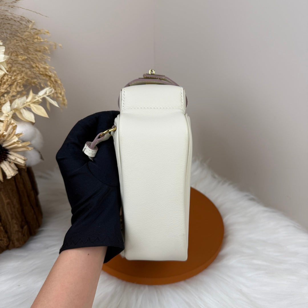 HM 25S KELLY JUMP 17 CM IN WHITE SWIFT WITH GOLD HARDWARE